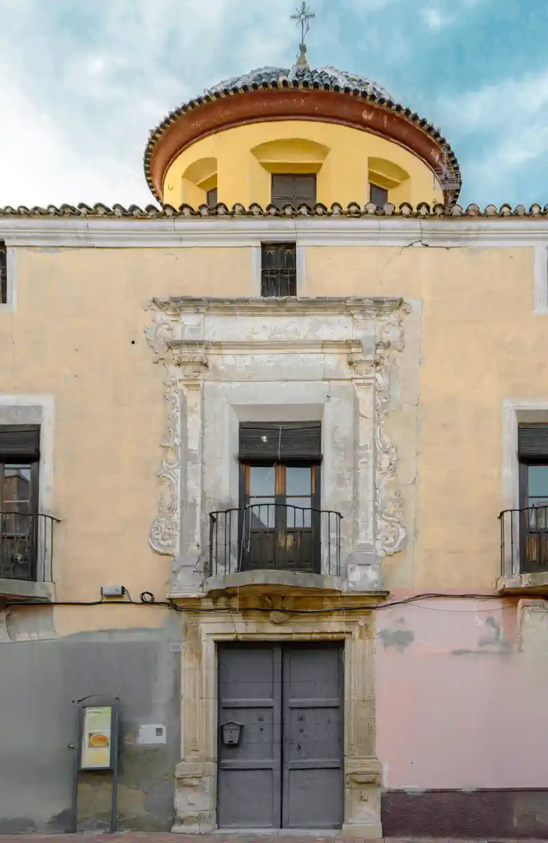 Um palácio no centro histórico de Chinchilla, Castela