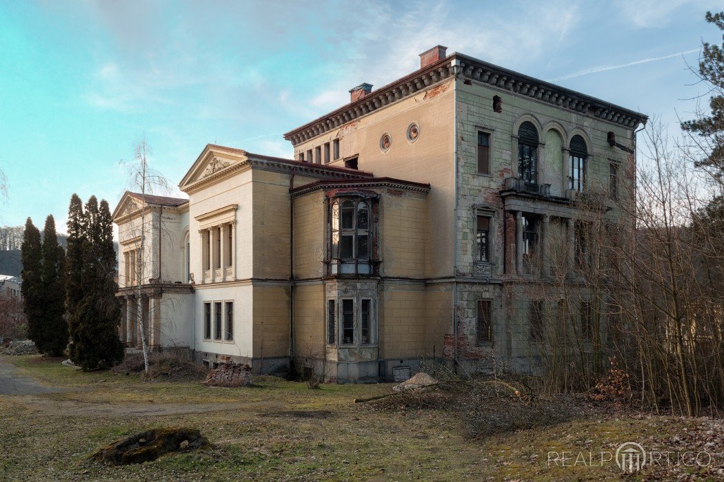 Sanierungsbedürfte Fabrikantenvilla in Tschechien (Mittelböhmen), Střední Čechy