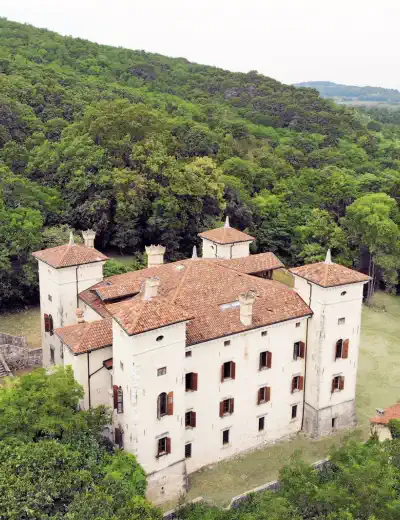 Ofertas de propriedades em Itália Friul-Veneza Júlia
