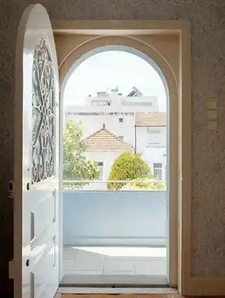 Moradia urbana com materiais originais e jardins no Porto, Porto, Norte de Portugal