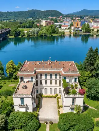 Apartamento numa mansão Arte Nova junto ao Lago Maggiore, Castelletto Sopra Ticino, Piemonte